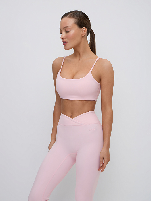 Топ спортивный MELA